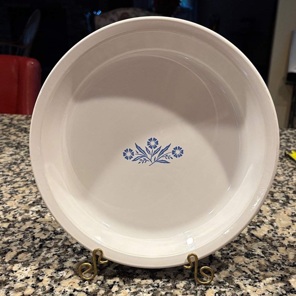 VintageCorning Ware P - 309 Blue Coneflower 9” Pie Plate Blue Floral White